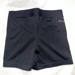 Old Style Nike Pros! Size Medium.